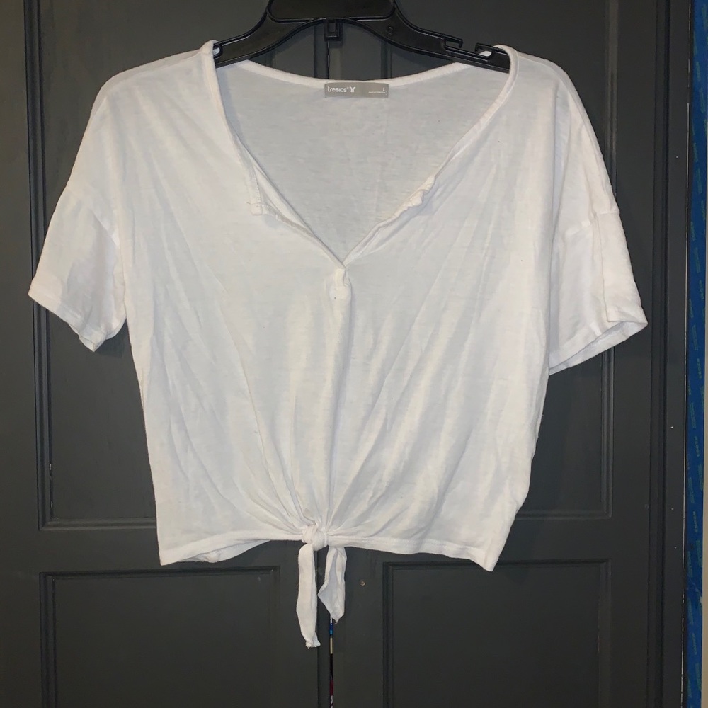 White tie up crop top